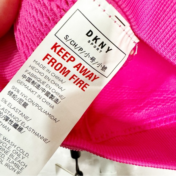 👀 439. DKNY Women's Performance Classic Seamless Support Yoga Running Bra NWT - Picture 6 of 9